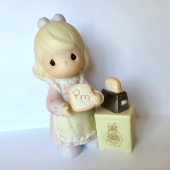 Precious Moments 1997 Members Girl Toast Collectible Porcelain Figurine - Picture 1 of 7